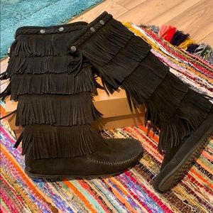 Black high Minnetonka’s.